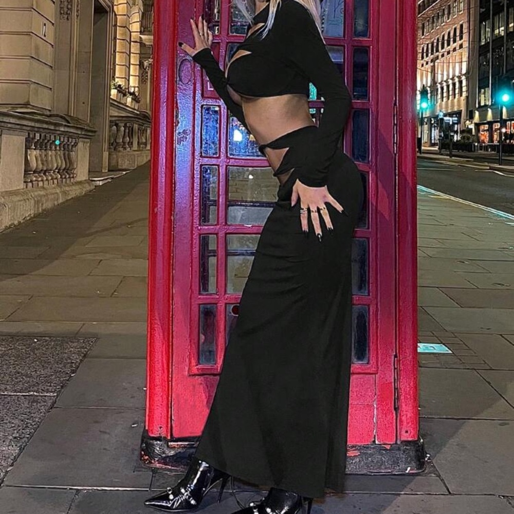 Black Cut-Out Skirt / Crop Top Set - Picture 3 of 3